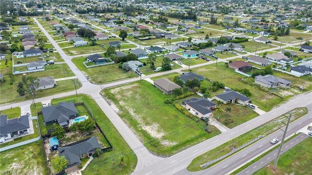 2114 Kismet PKWY W, Cape Coral, FL 33993