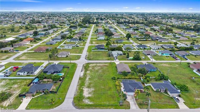 2114 Kismet PKWY W, Cape Coral, FL 33993