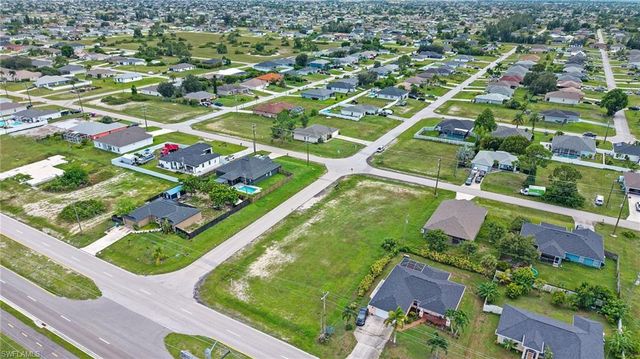 2114 Kismet PKWY W, Cape Coral, FL 33993