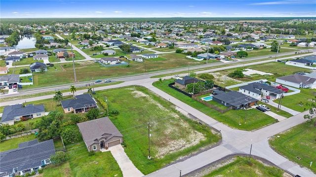 2114 Kismet PKWY W, Cape Coral, FL 33993