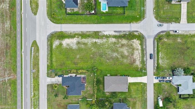 2114 Kismet PKWY W, Cape Coral, FL 33993