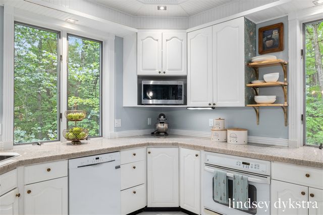 6803 Blue Ridge Drive, Belmont, MI 49306