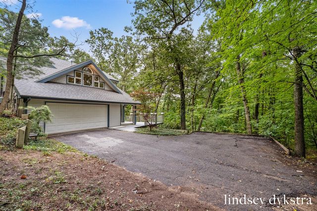 6803 Blue Ridge Drive, Belmont, MI 49306