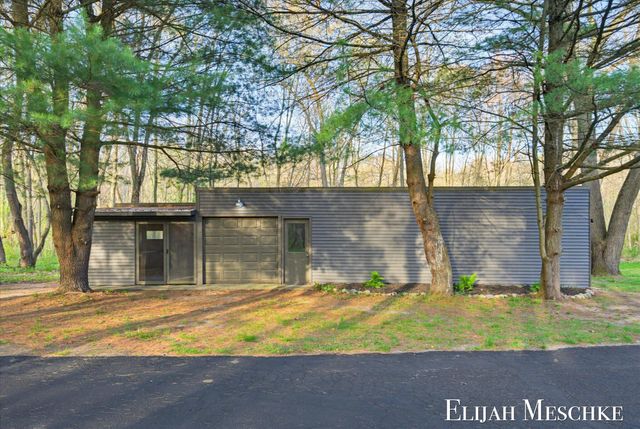 9000 Crooked Crow Road Ne, Ada Twp, MI 49301