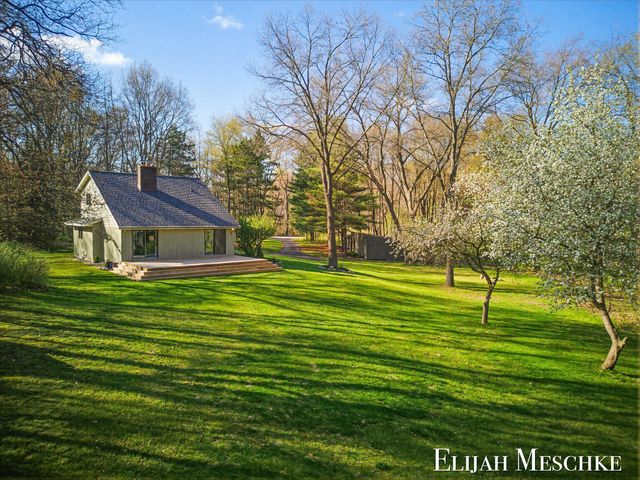 9000 Crooked Crow Road Ne, Ada Twp, MI 49301