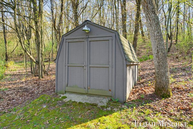 9000 Crooked Crow Road Ne, Ada Twp, MI 49301