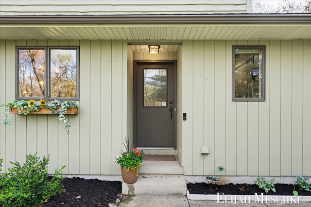 9000 Crooked Crow Road Ne, Ada Twp, MI 49301
