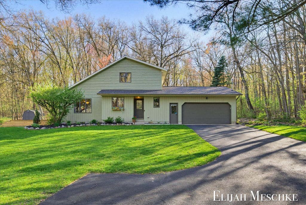 9000 Crooked Crow Road Ne, Ada Twp, MI 49301
