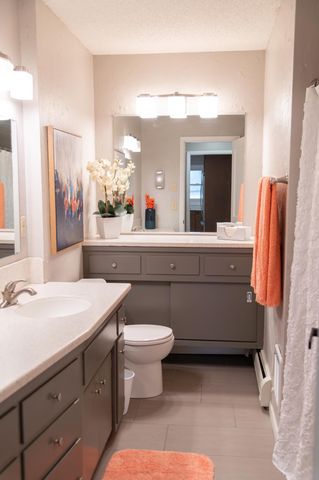 506 18th Avenue S, Fargo, ND 58103