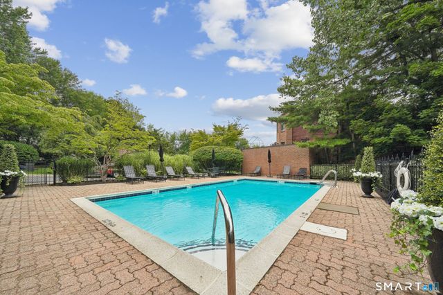 3300 Park Avenue 16, Bridgeport, CT 06604
