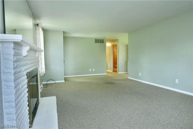 2141 North Road NE, Warren, OH 44483