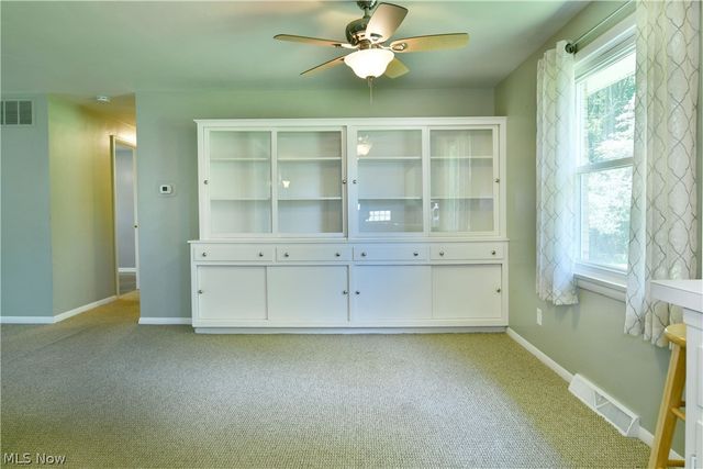 2141 North Road NE, Warren, OH 44483