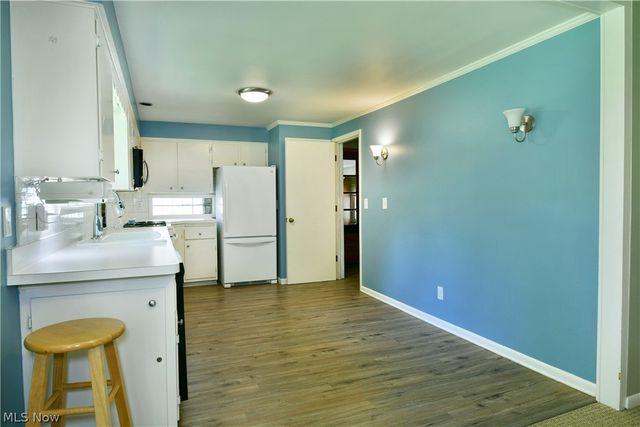 2141 North Road NE, Warren, OH 44483