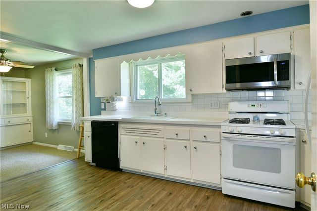 2141 North Road NE, Warren, OH 44483