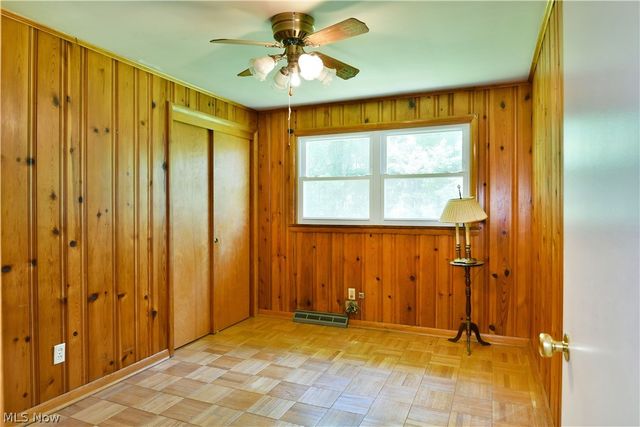2141 North Road NE, Warren, OH 44483