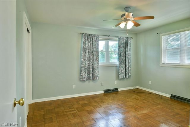 2141 North Road NE, Warren, OH 44483