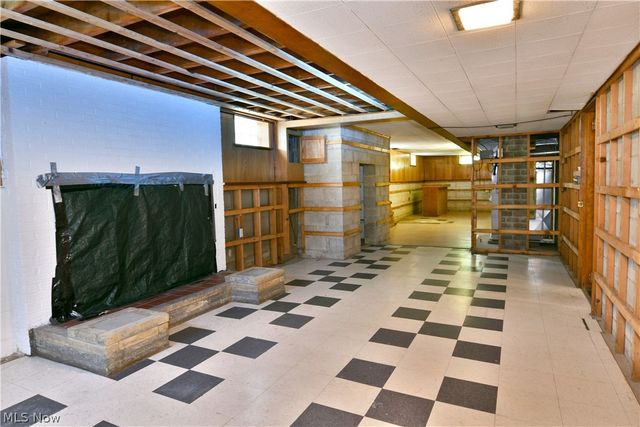 2141 North Road NE, Warren, OH 44483