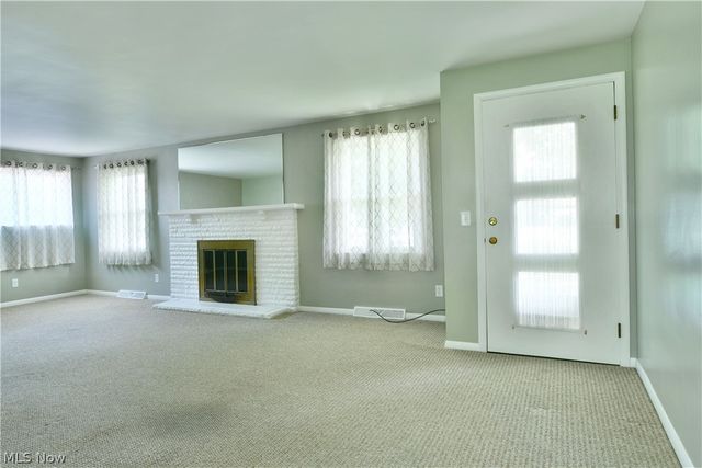 2141 North Road NE, Warren, OH 44483