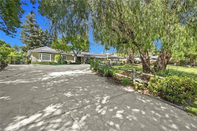20537 E Covina Hills Rd, Covina, CA 91724