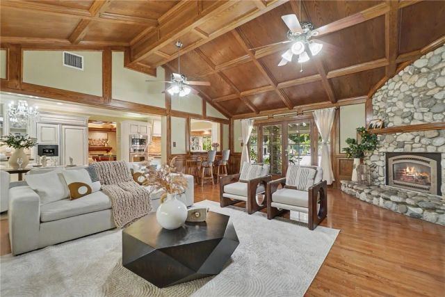 20537 E Covina Hills Rd, Covina, CA 91724