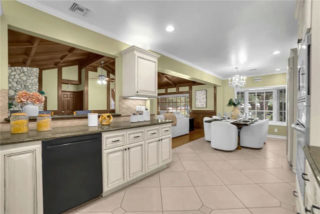 20537 E Covina Hills Rd, Covina, CA 91724