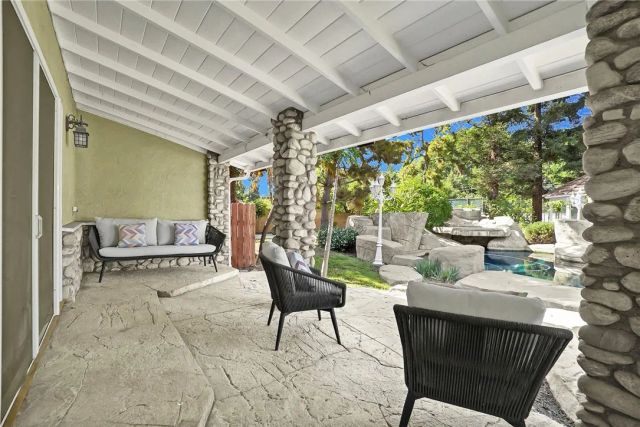 20537 E Covina Hills Rd, Covina, CA 91724