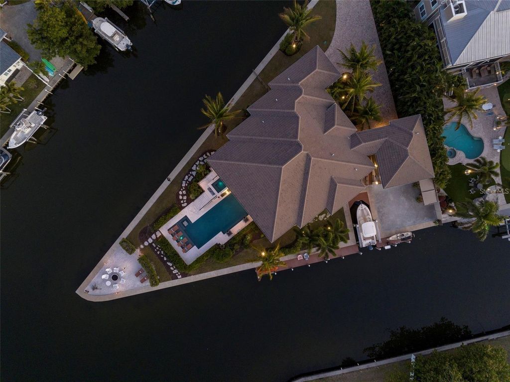 242 OAK AVENUE, ANNA MARIA, FL 34216 — photo 4