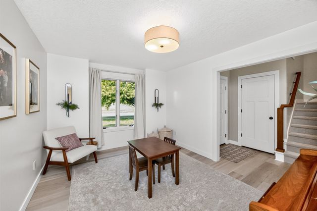 1955 NW 144th Street, Clive, IA 50325