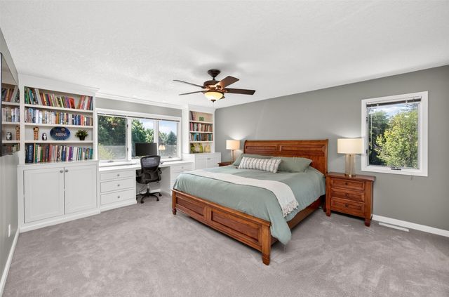 1955 NW 144th Street, Clive, IA 50325