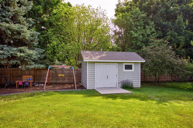 1955 NW 144th Street, Clive, IA 50325