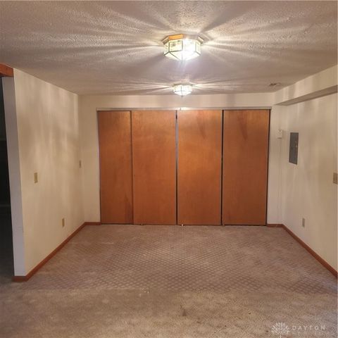 825 Brookfield Road, Dayton, OH 45429