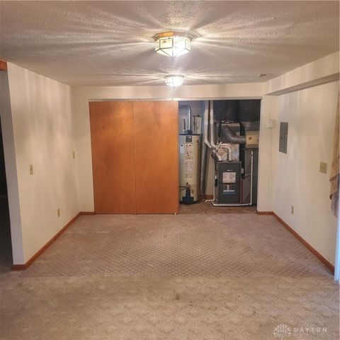 825 Brookfield Road, Dayton, OH 45429