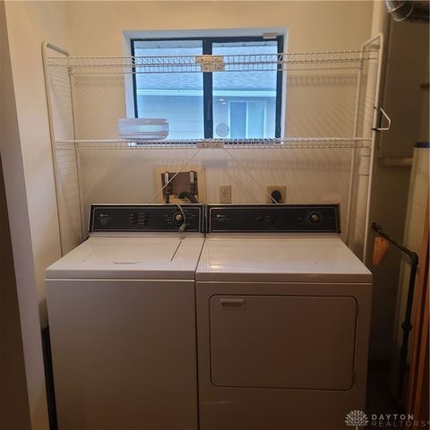 825 Brookfield Road, Dayton, OH 45429