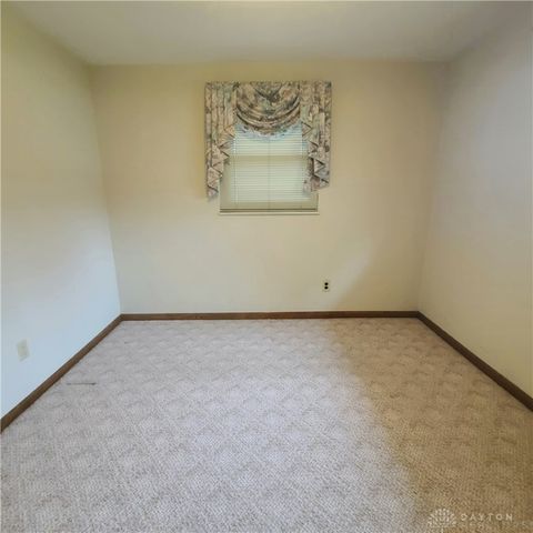 825 Brookfield Road, Dayton, OH 45429