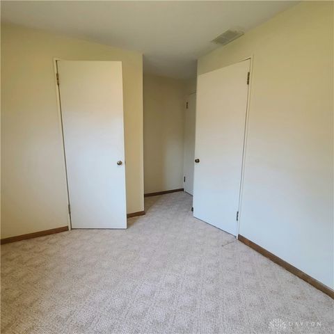 825 Brookfield Road, Dayton, OH 45429