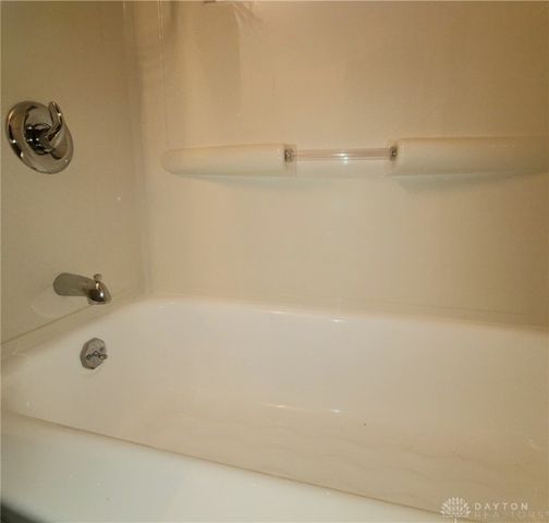 825 Brookfield Road, Dayton, OH 45429