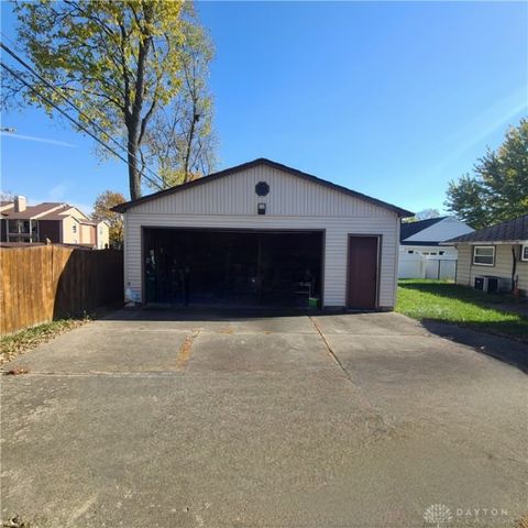 825 Brookfield Road, Dayton, OH 45429