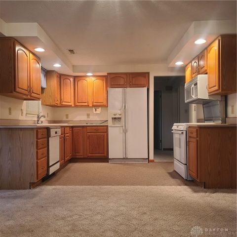 825 Brookfield Road, Dayton, OH 45429