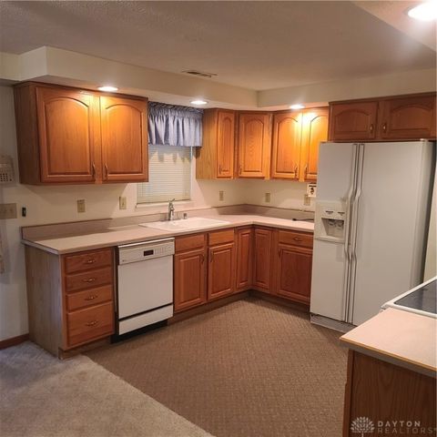 825 Brookfield Road, Dayton, OH 45429