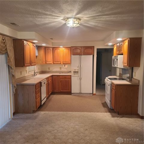 825 Brookfield Road, Dayton, OH 45429