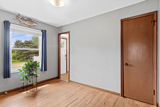 1692 Iowa Avenue E, Saint Paul, MN 55106