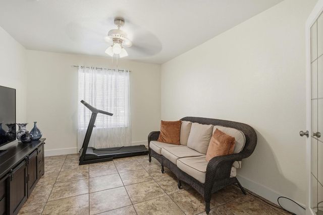 3227 Dewey, Fresno, CA 93722