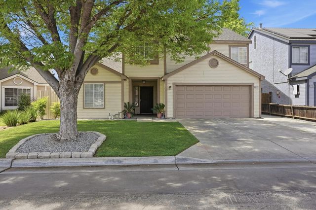 3227 Dewey, Fresno, CA 93722