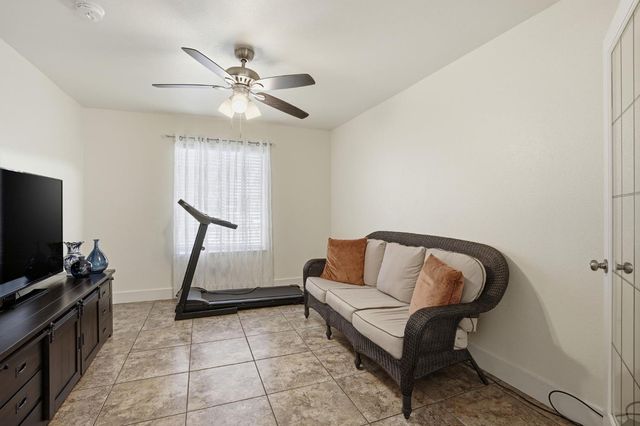 3227 Dewey, Fresno, CA 93722