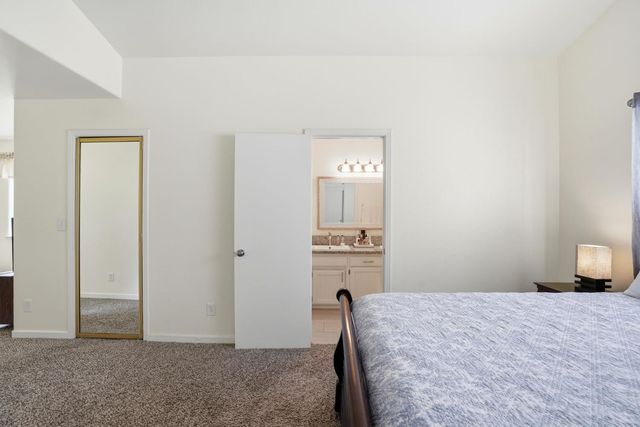 3227 Dewey, Fresno, CA 93722