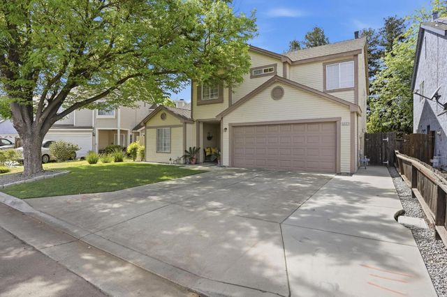 3227 Dewey, Fresno, CA 93722