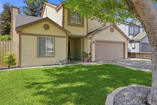 3227 Dewey, Fresno, CA 93722