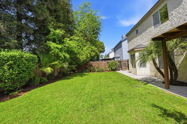 3227 Dewey, Fresno, CA 93722