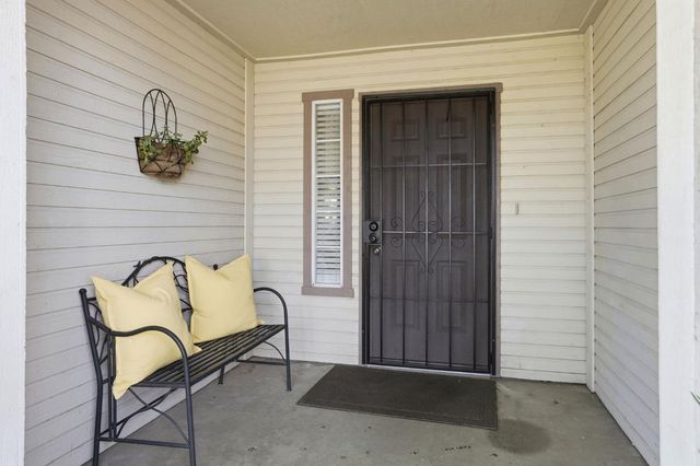 3227 Dewey, Fresno, CA 93722