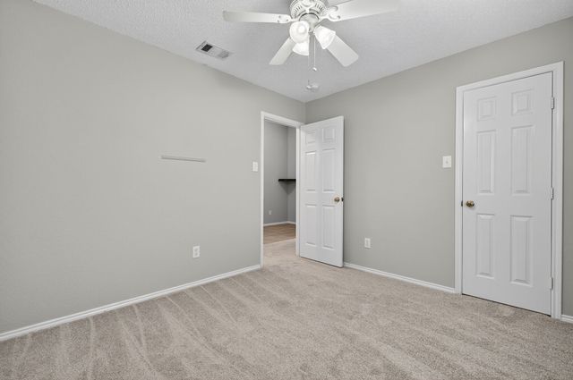 4717 Barnhill Lane, Fort Worth, TX 76135